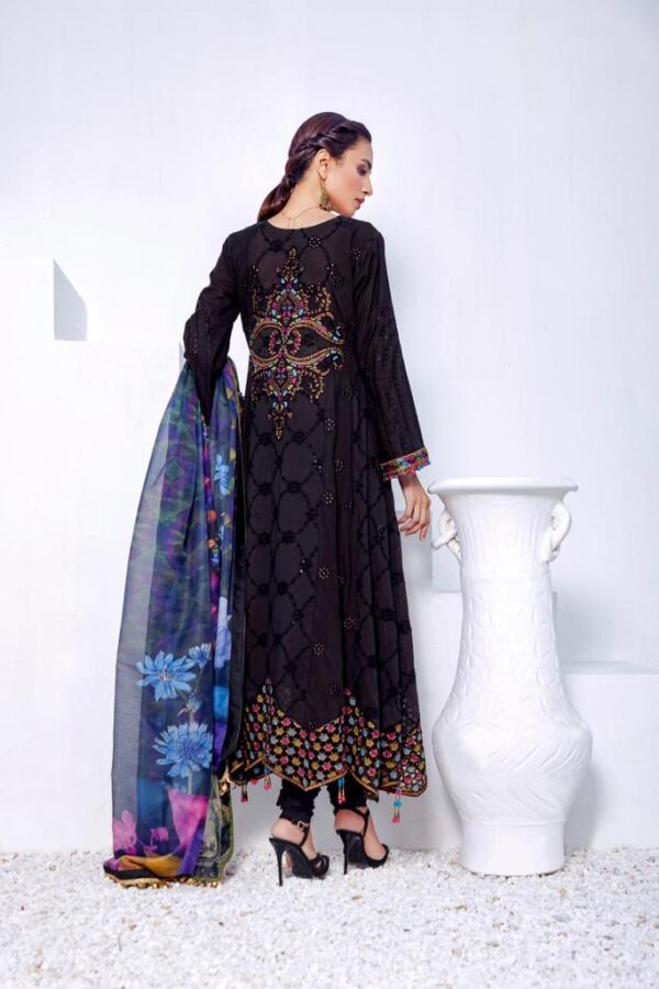 Ghazal By HadiaEman Chikankari Lawn Collection - Image 2
